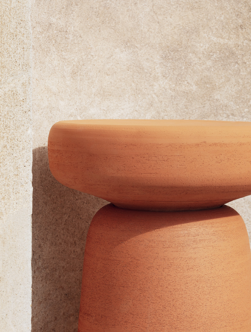 the smoothness of terracotta expressed in tototo coffee table 6