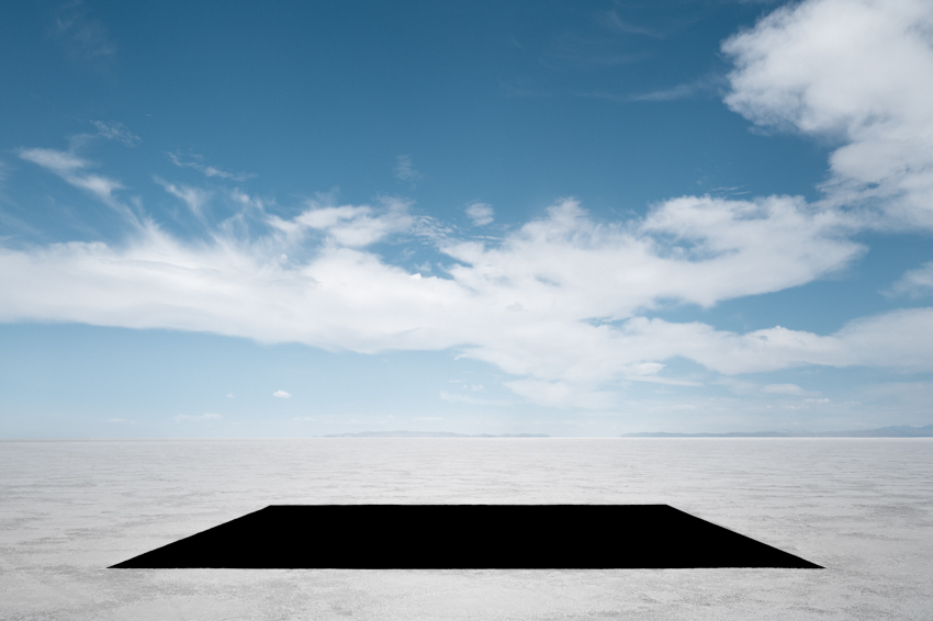 light-absorbing fabric creates monumental black square in utah’s white salt flats - 5