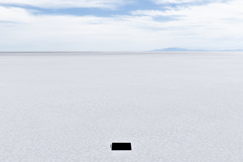 light-absorbing fabric creates monumental black square in utah’s white salt flats - 6
