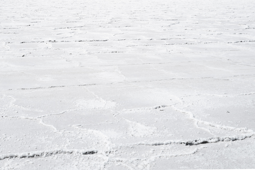 light-absorbing fabric creates monumental black square in utah’s white salt flats - 7