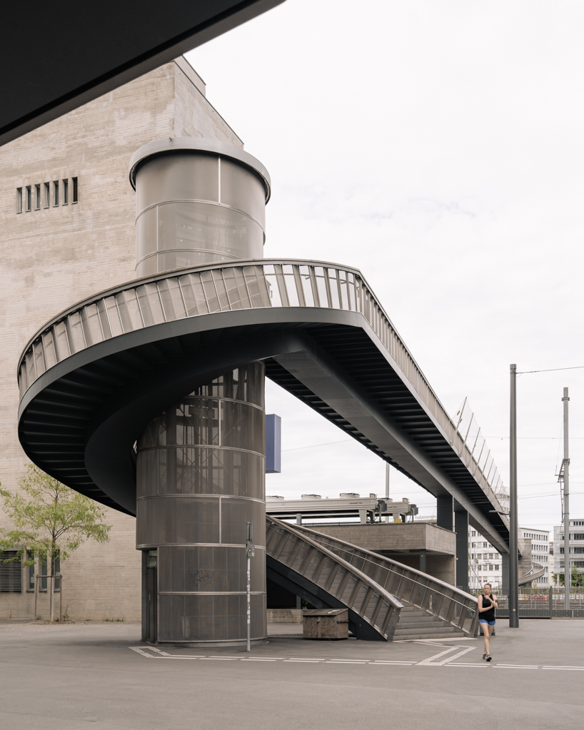 Puentes peatonales Zurich Negrelli y densa red ferroviaria10