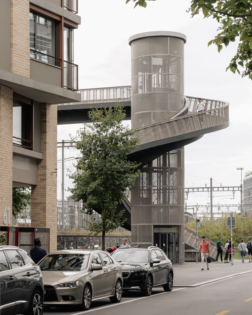 Puentes peatonales Zurich Negrelli y densa red ferroviaria11