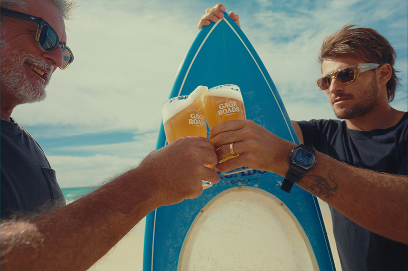 this surfboard doubles as a 10-liter beer tap with a built-in pressure chamber - 9