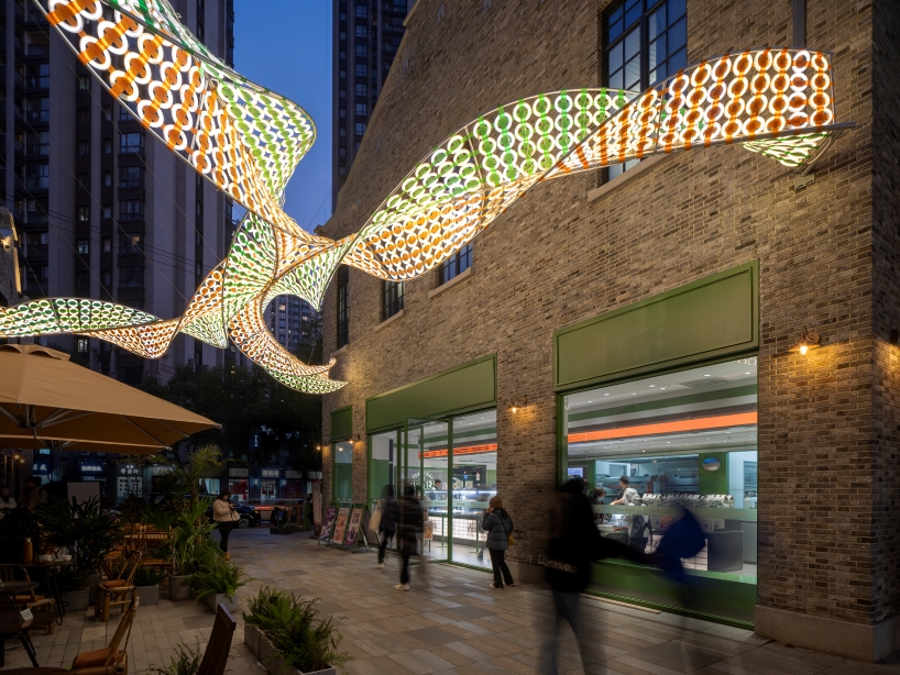 a weaving double helix in shanghai shikumen 2