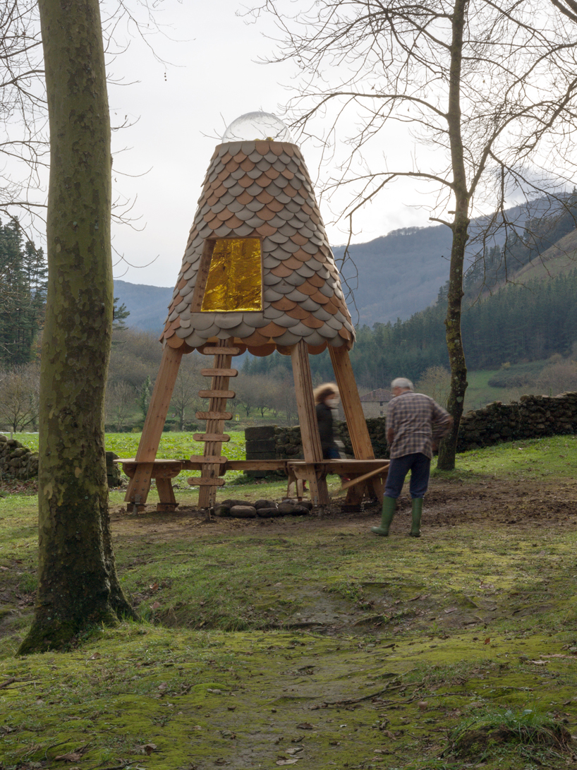 arquimaña puts a contemporary spin on a traditional basque hut designboom