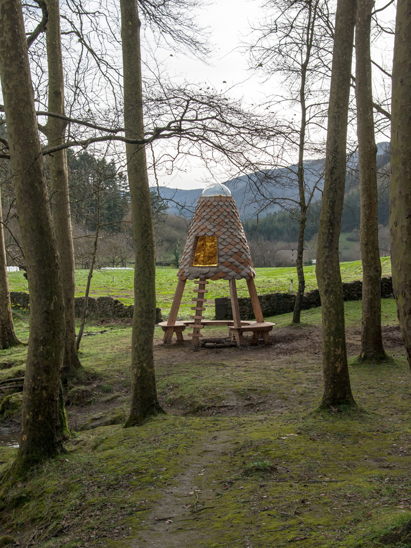 arquimaña puts a contemporary spin on a traditional basque hut designboom