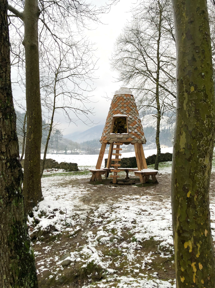arquimaña puts a contemporary spin on a traditional basque hut designboom
