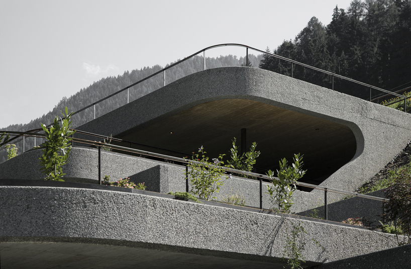 konoA renovates and extends 'house gasser' in south tyrol designboom