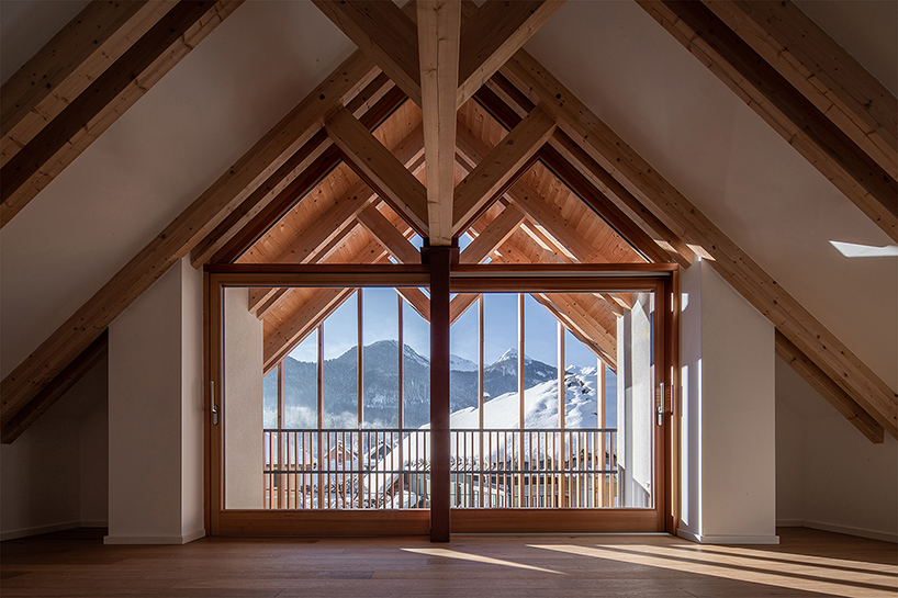 raketa d.o.o. reinterprets traditional 'gank' balcony in alpine slovenian dwelling