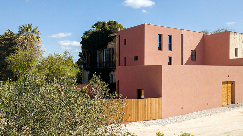 this pink house in italy by salvatore oddo architetto has a major ...