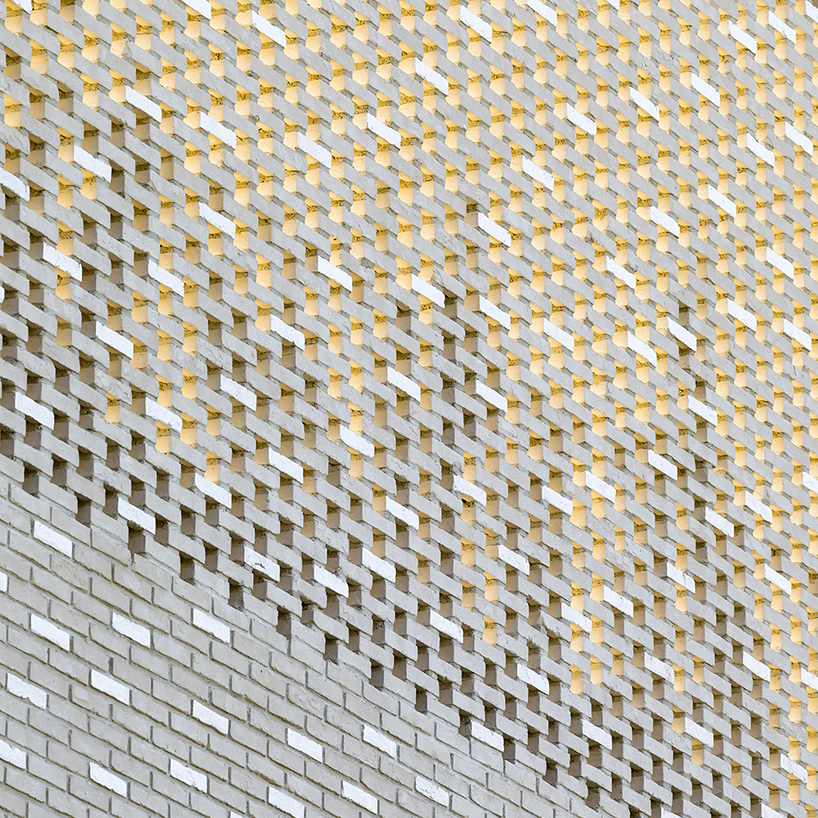 stepped white brick facade wraps school group in france by brenac & gonzalez & associ&eacute;s - 9