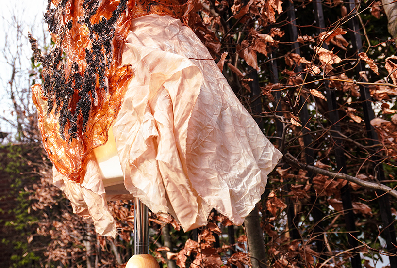 mengyan guo sculptural top skirt discarded tea leaves