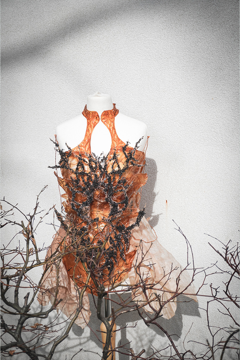 mengyan guo sculptural top skirt discarded tea leaves