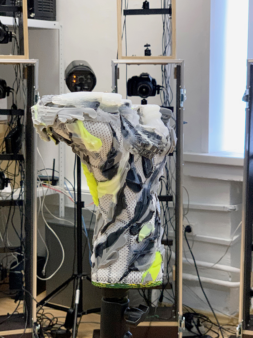 the desert of EIDOS: a futuristic footwear concept in a setting vaguely resembling the earth