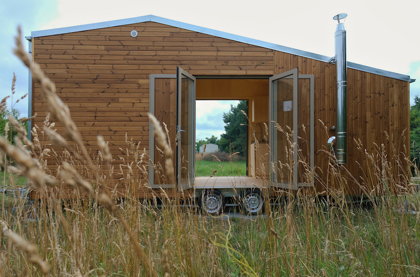 this tiny house on wheels brings nature into focus 3