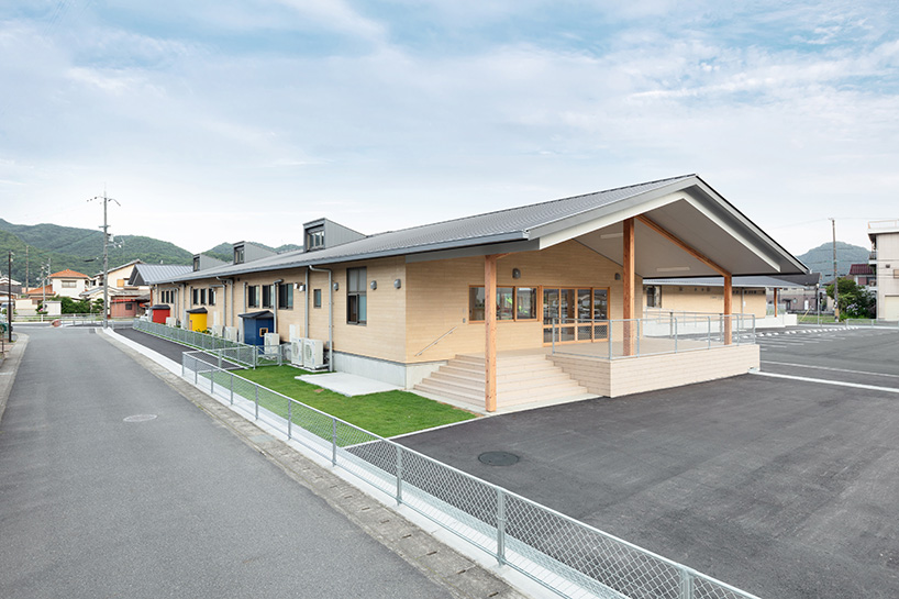 katsuhiro miyamoto associates completed a courtyard type nursery school set in a remote town in hyogo prefecture 3