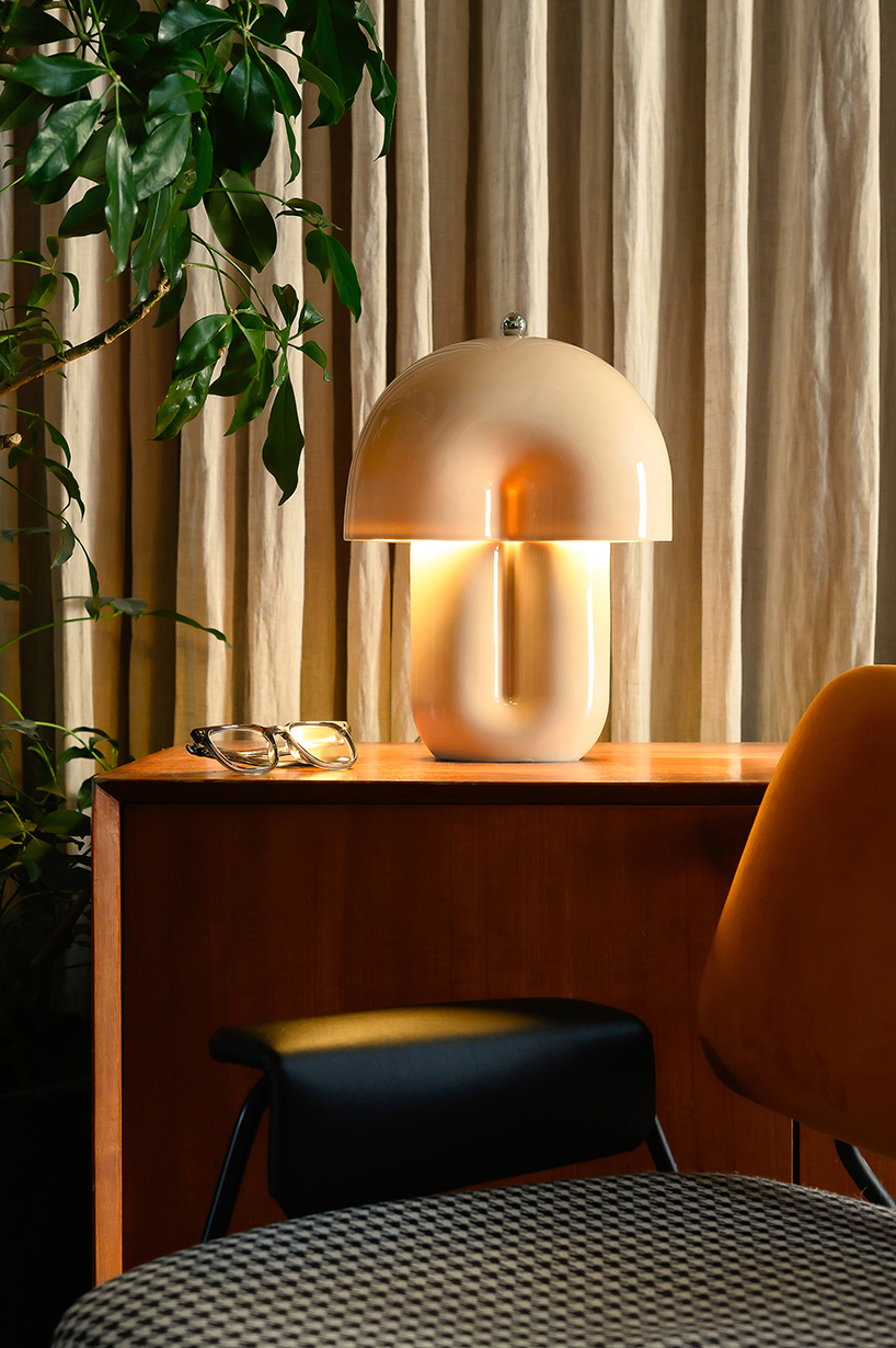 split ceramic curves cast soft reflected light in dimmable table lamp - 7