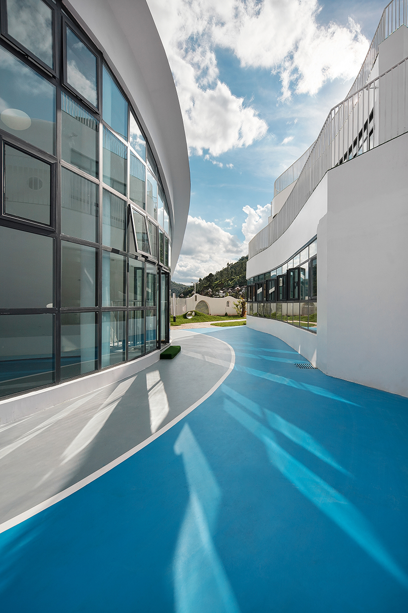 explorer kindergarten space capsule at daliang mountain dika architectural design center 6