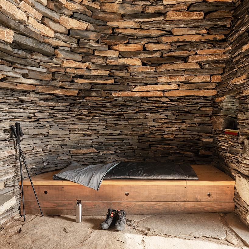 Suchaillou Stone Shelter incorporates inside the rocky rock along the Santiago de Compostela route