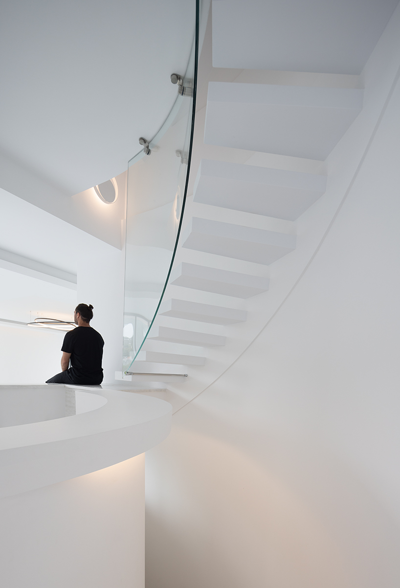 Casa de Representantes Symbiosis Una innovadora tipología residencial que reúne a dos familias 12