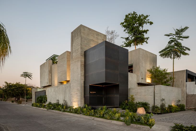 Forma combinada de bloques de concreto, piedra y acero Di frenna Arquitectos'scoceo Oficina mexicana