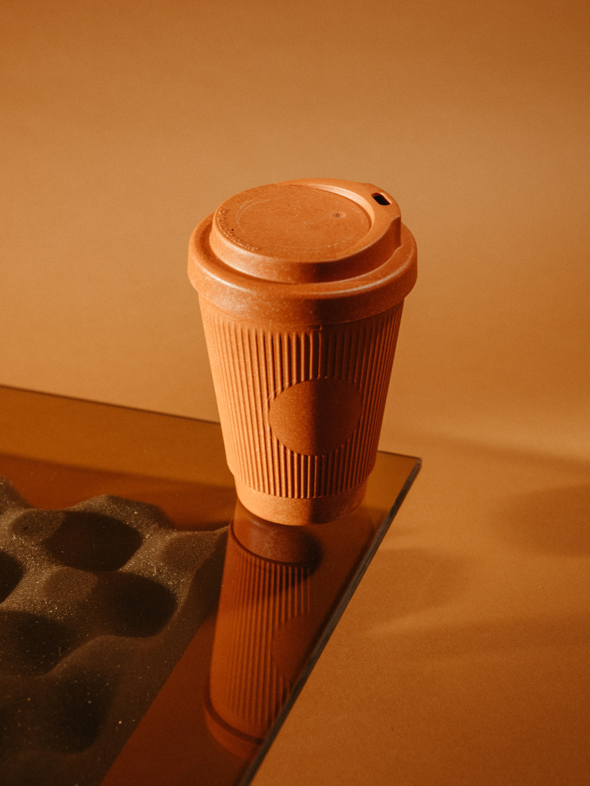 kaffeeform launches two new version of its popular travel mug weducer cup made from repurposed waste materials 1