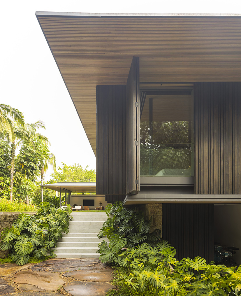 jacobsen arquitetura connects interior and exterior in this compact scale home on the coast of sao paulo 5