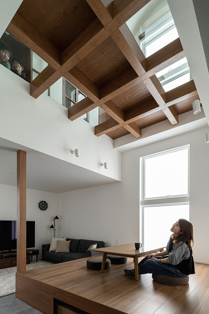 ryuji yamashita architects created a house where children can feel connected even when they are in private rooms 3