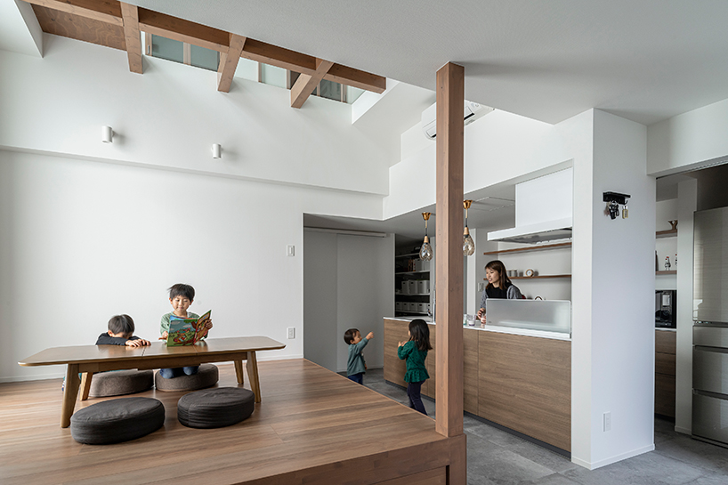 ryuji yamashita architects created a house where children can feel connected even when they are in private rooms 4