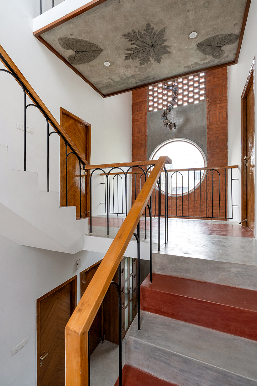 stepped terraces carry memory across generations in D.L.E.A.'s indian residence