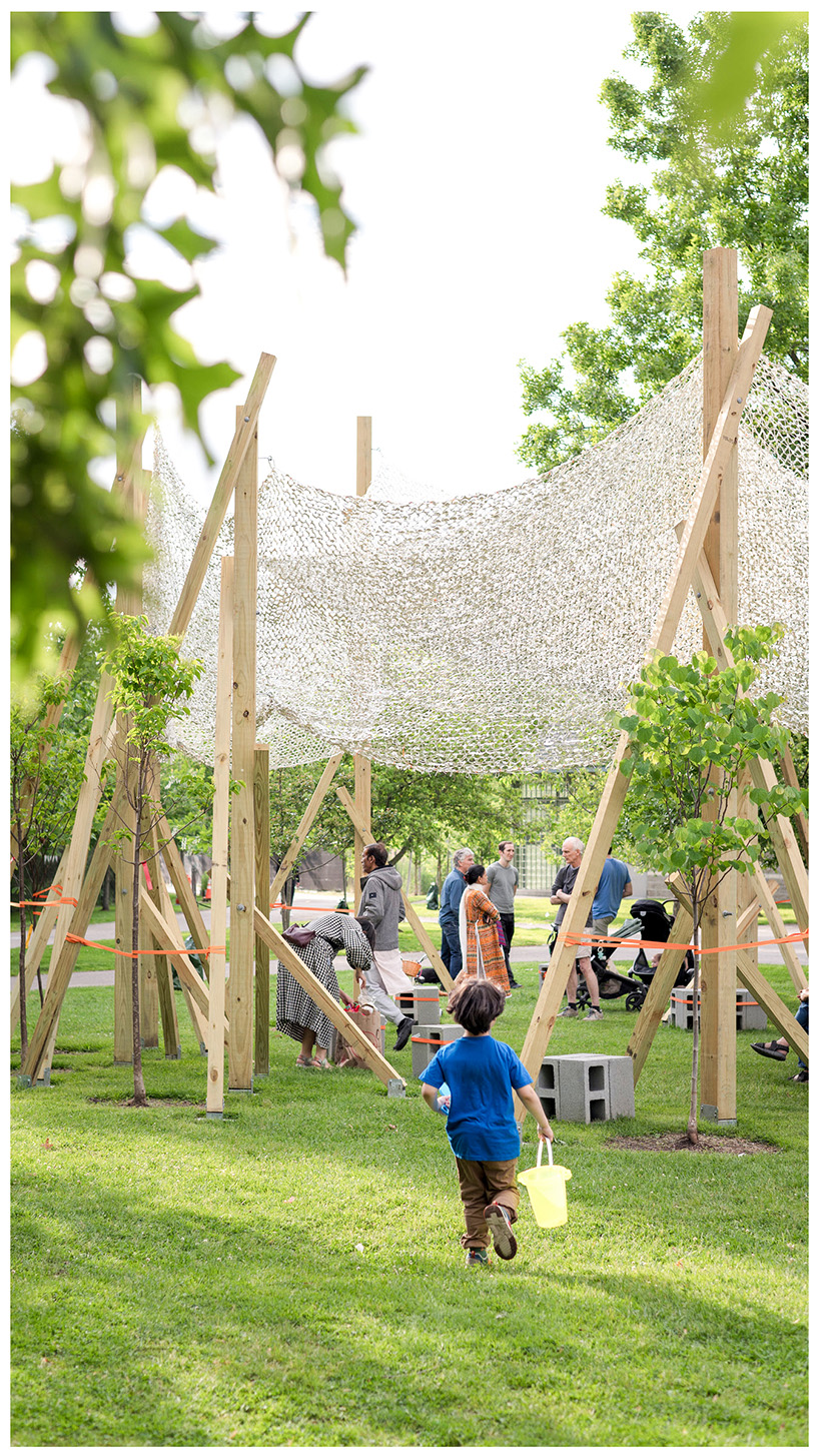 Alsar Atelier diseña una sala comunitaria que desaparece para mitigar el efecto isla de calor urbano 6