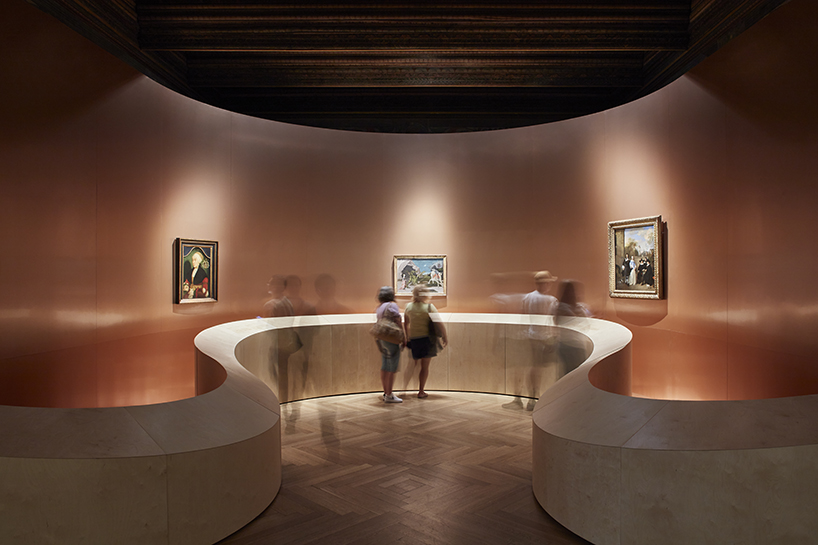 narchitektura creates chapel like interior for renaissance paintings 3