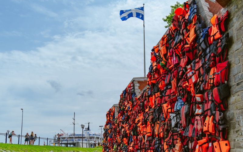 ai weiwei installs 2000 life jackets for syrian refugees at the royal battery in quebec