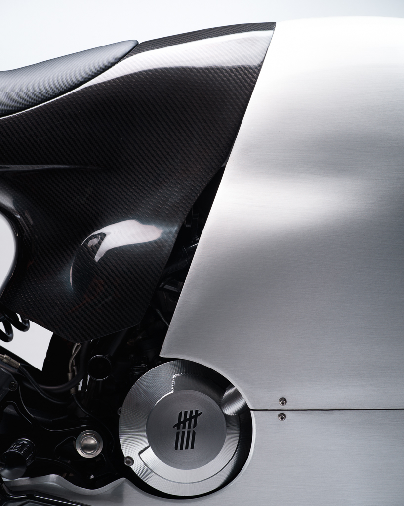 bandit9 combines hand-brushed aluminum and carbon fiber in ducati 821 motorcycle - 4