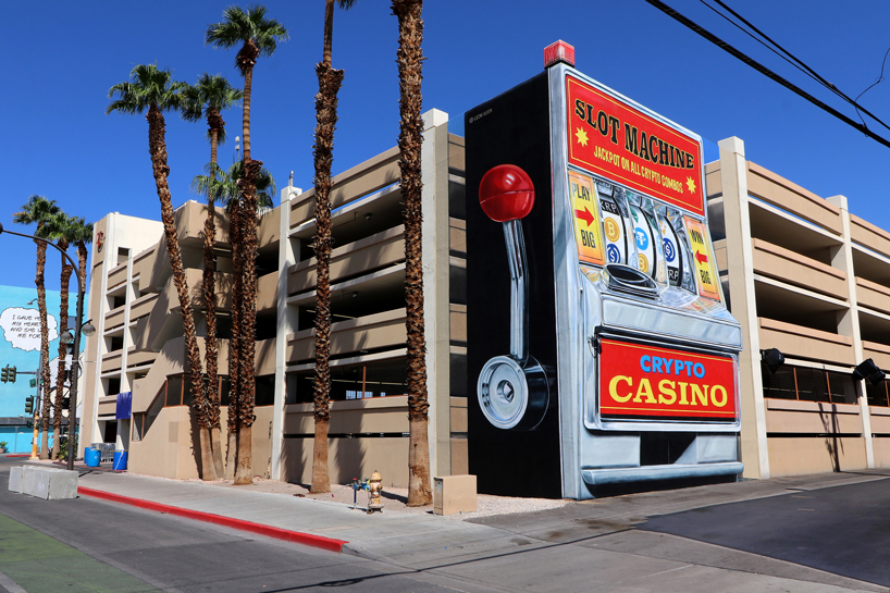 leon keer's giant 3D mural paints retro crypto slot machine in las vegas