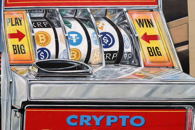 leon keer's giant 3D mural paints retro crypto slot machine in las vegas