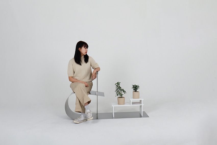 &omni chair curves into an & symbol to foster connectivity with our surroundings