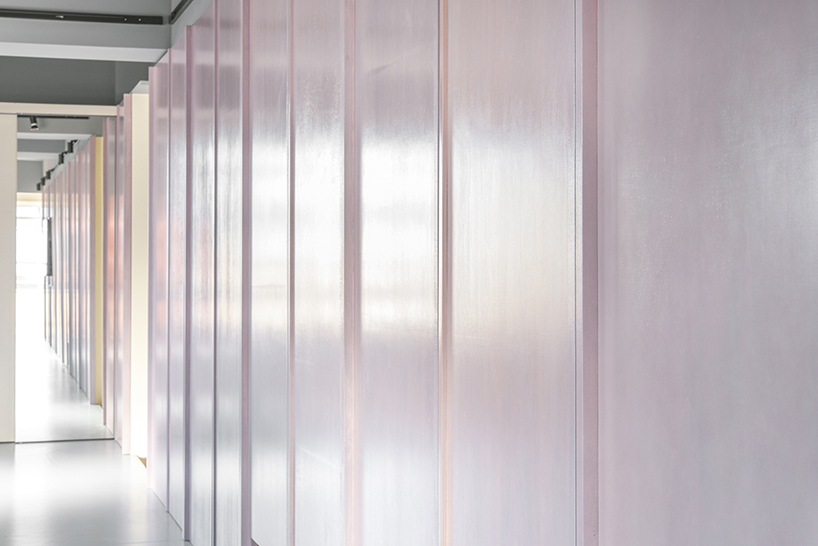 404 minimum apartment in tokyo uses movie set technique for optical expansion