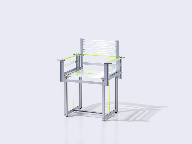 1/ La silla industrial base Studio PU-TB se encuentra entre muebles y diseño de hardware