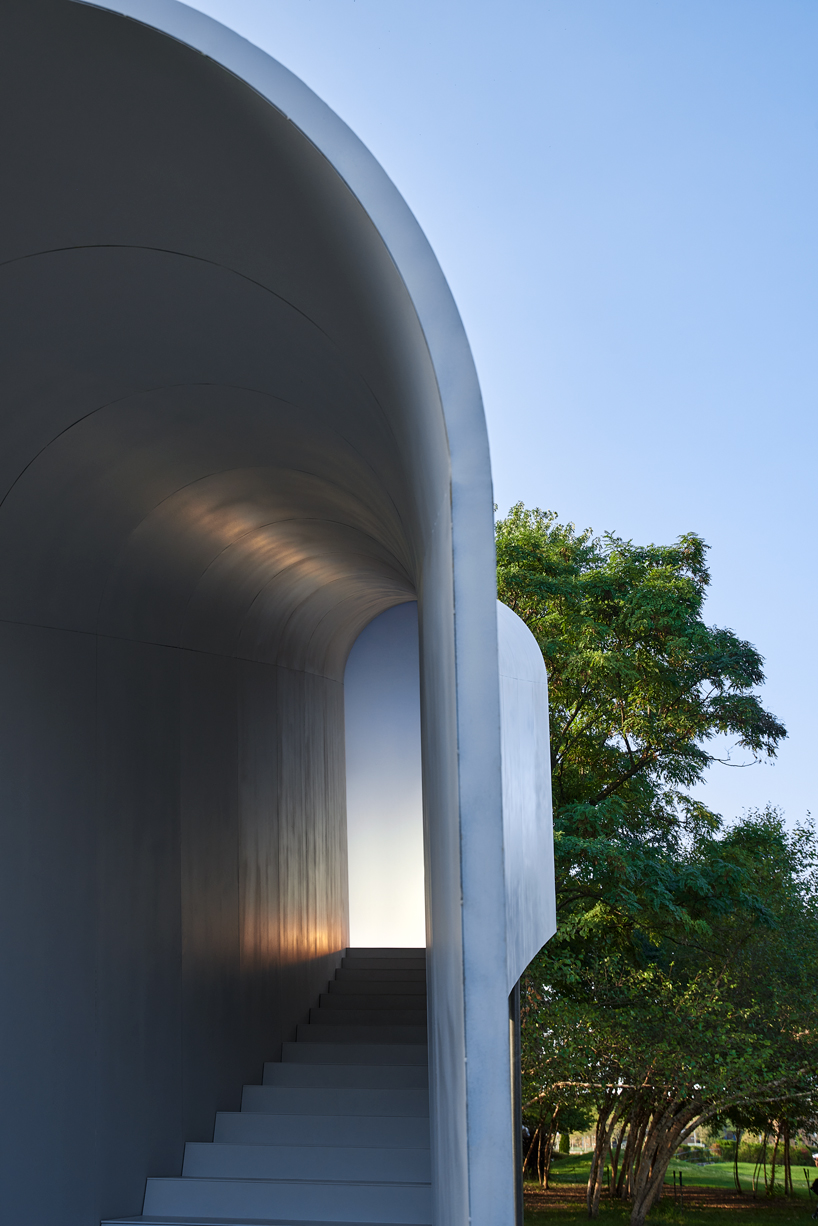 daniel shieh creates portal to another earth in new yorks sculpture park 7