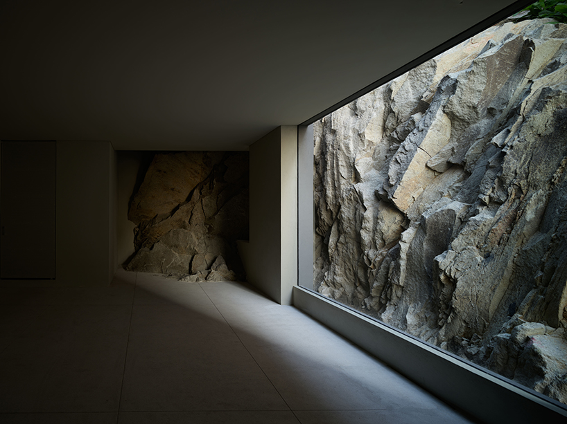 echegaray by PPAA emerges from mexican hillside as a natural stone