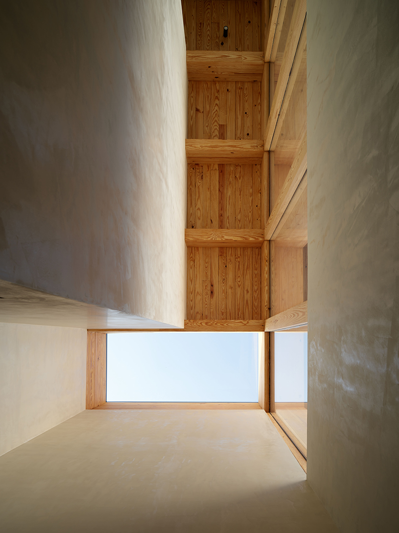 echegaray by PPAA emerges from mexican hillside as a natural stone