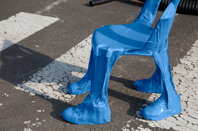 discarded chairs, shoes, and toilets wrapped in resin by Seungtae Jang shed light on social discrimination 