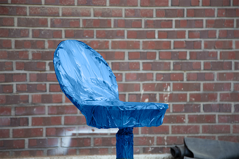 discarded chairs, shoes, and toilets wrapped in resin by Seungtae Jang shed light on social discrimination 