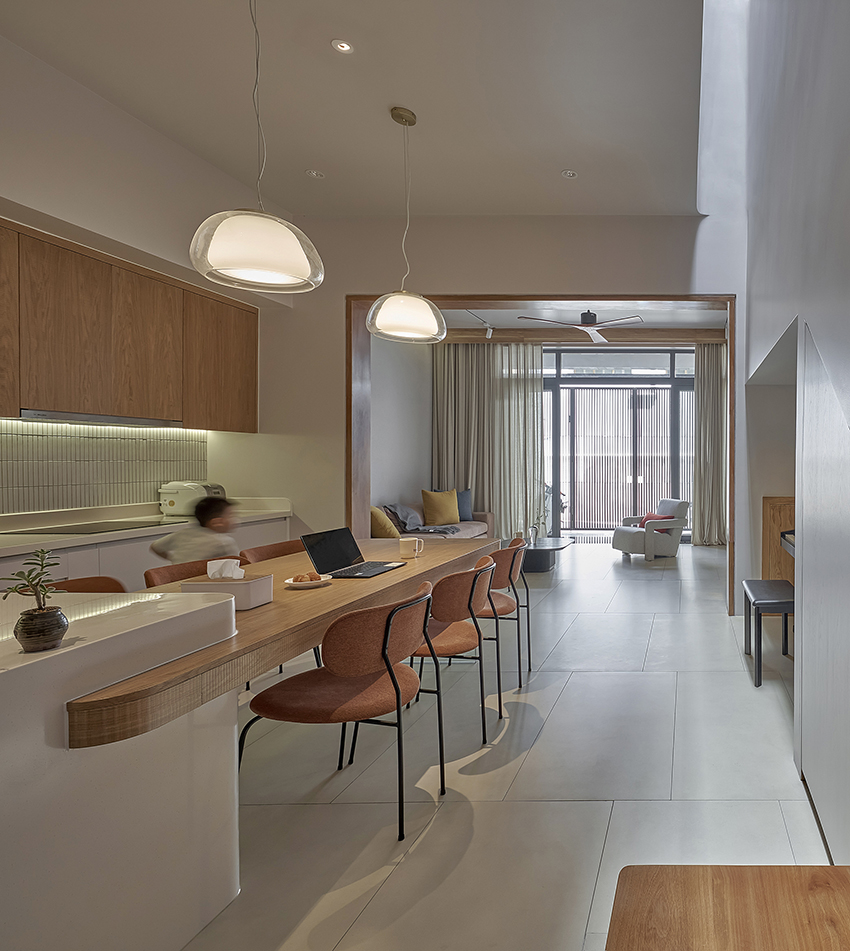 28'creative studio smooths the edges of family residence's interior in vietnam