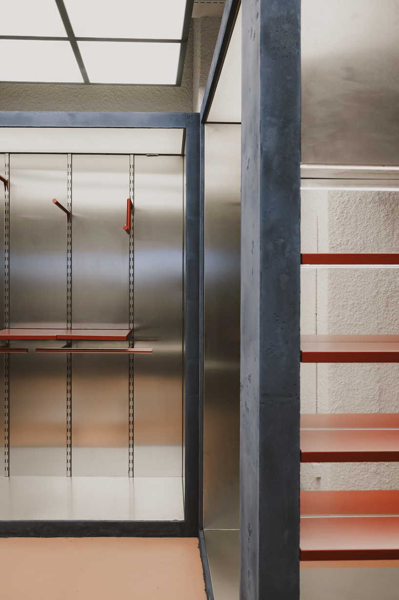 modular steel display systems outline el departamento's sportswear store in barcelona