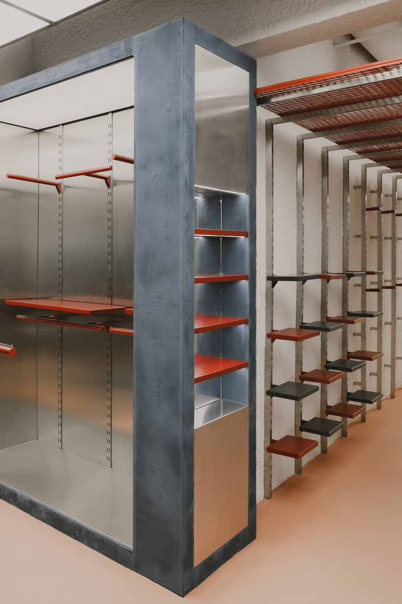 modular steel display systems outline el departamento's sportswear store in barcelona