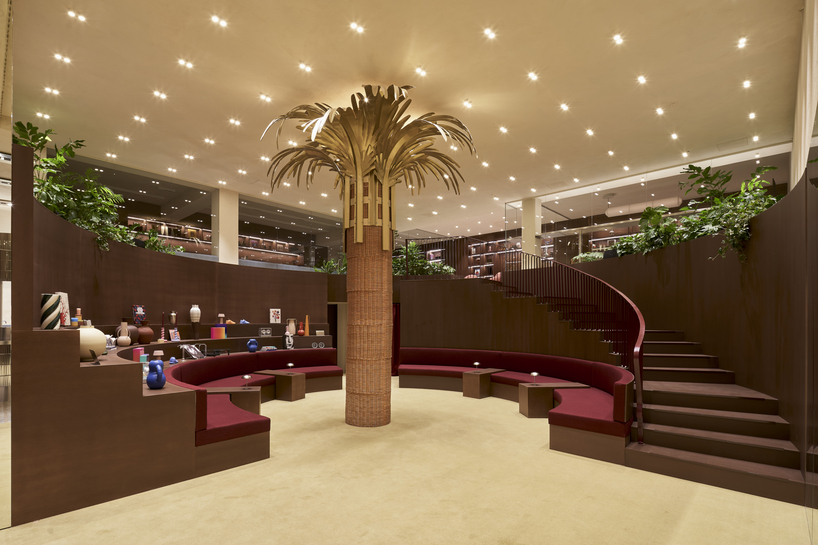 el Departmentamento diseñó la nueva tienda insignia de Hoffs Velázquez, inspirada en los Campos Elíseos número 6 perdidos hace mucho tiempo en Madrid