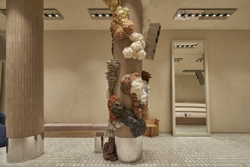 el Departmentamento diseñó la nueva tienda insignia de Hoffs Velázquez, inspirada en los 9 Campos Elíseos de Madrid, desaparecidos hace mucho tiempo