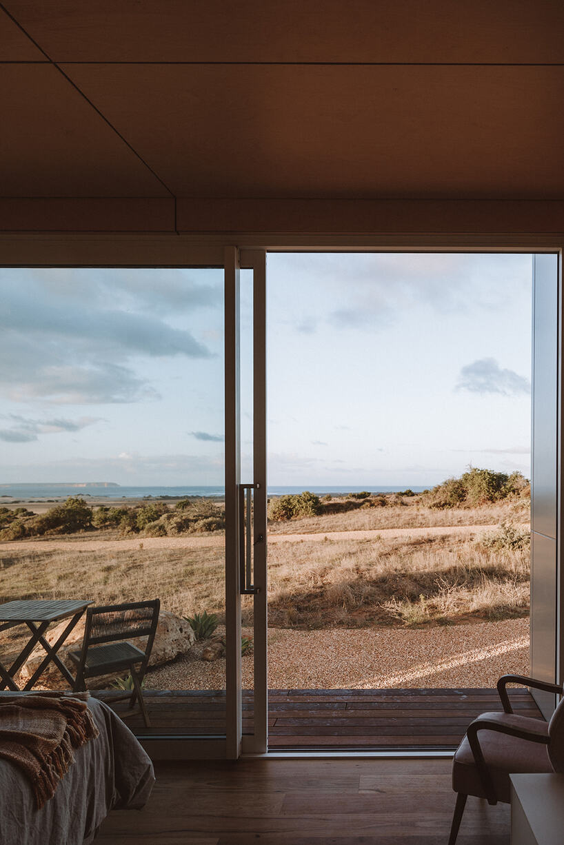 off-grid pod[e] mulla mulla fuses eco-conscious features with modern luxury in australia